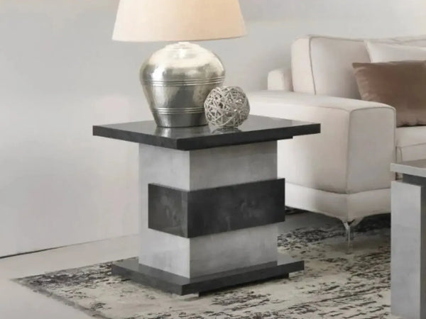 Elegante - Side Table