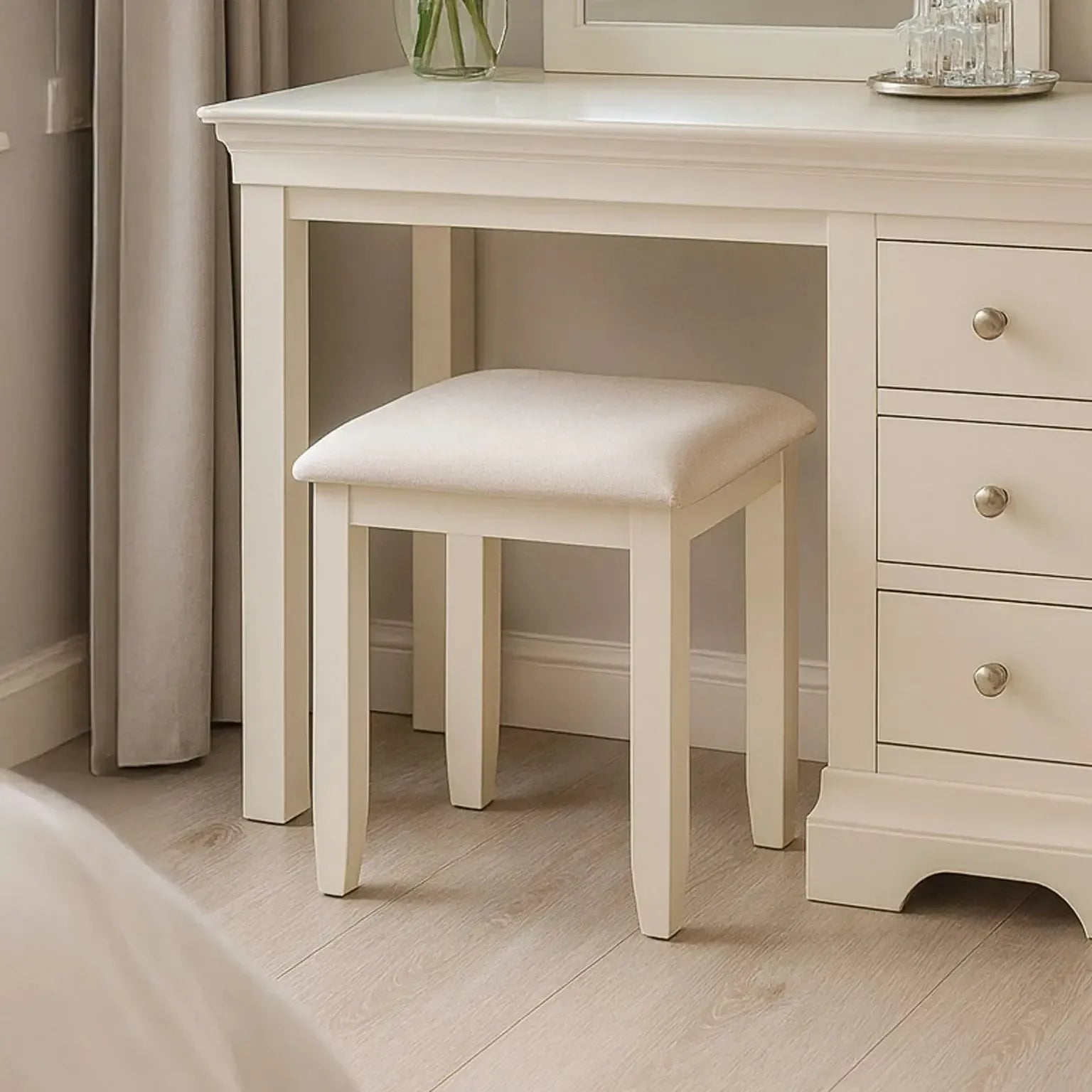 Provence - Stool - Cream
