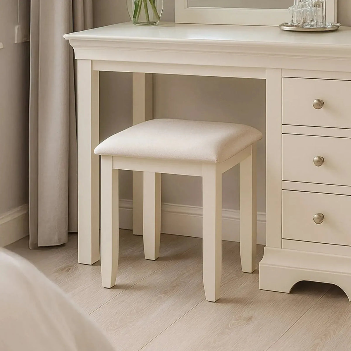 Provence - Stool - Cream