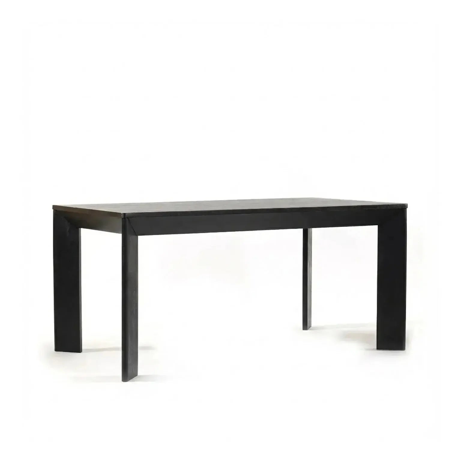 Villa Dining Table & 4 Imogen Chairs