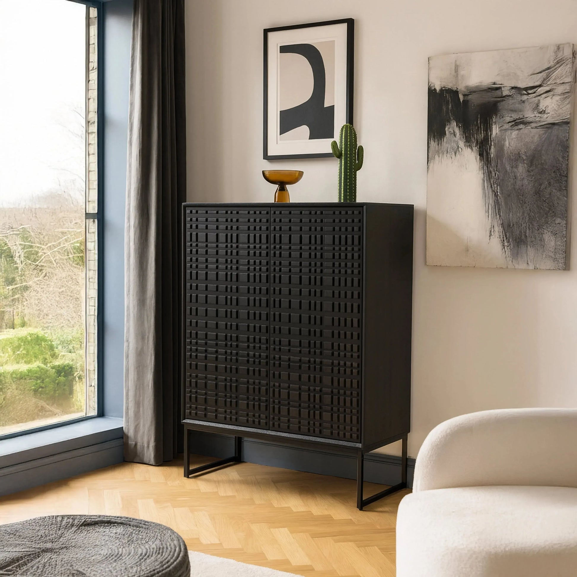 Villa - Drinks Cabinet